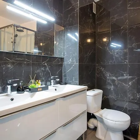 Apartman 4 Pieces 8 Personnes Proche Aeroport,tramway Nizza