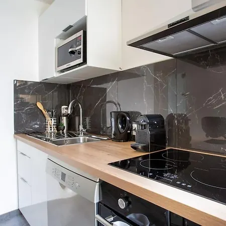 Apartman 4 Pieces 8 Personnes Proche Aeroport,tramway *