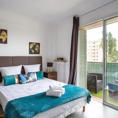 4 Pieces 8 Personnes Proche Aeroport,tramway